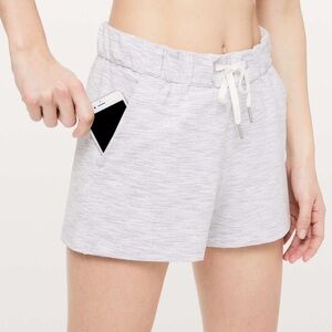 Lululemon on the Fly short 2.5 Color: Wee are from Space Nimbus Battleship